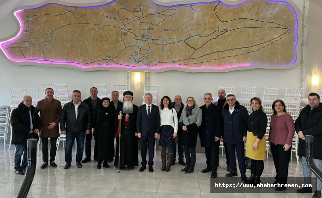 Başkonsolos Yusuf Arıkan, Delmenhorst St. Johannes Süryani Kilisesi’ni Ziyaret Etti