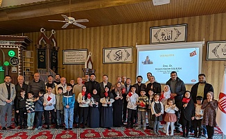 İstiklal Marşı'nı en güzel okumak için yarıştılar