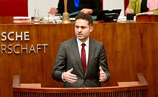 Oğuzhan Yazıcı Bremen'de sosyal konut sıkıntısına dikkat çekti