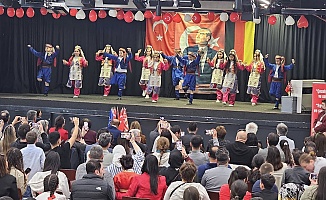 Bremen’de 23 Nisan Coşkusu: Bini aşkın kişi katıldı