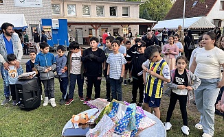 Delmenhorst’ta Milli Görüş Mevlana Camii Halk Şenliği Coşkuyla Başladı